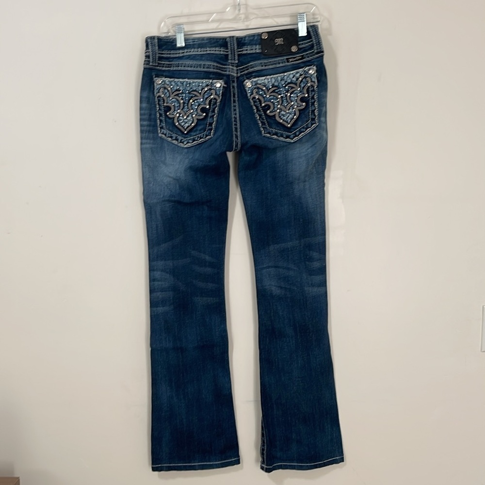 ☀️Sale☀️ Miss Me denim boot cut jeans embroidered and embellished size 29 waist - Picture 4 of 11